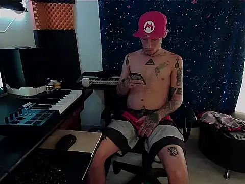 Snapshot of patrik_tattoo_ chatting on 02.22.25 patrik tattoo online show from 02.22.25