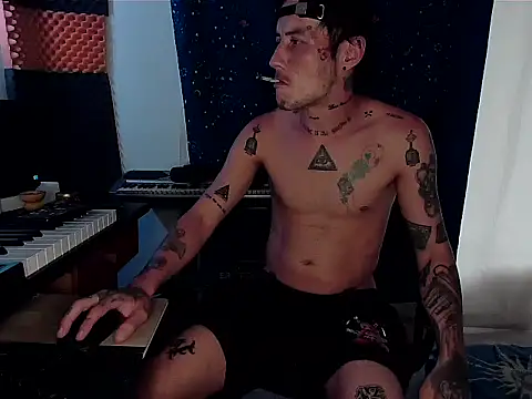 Snapshot of patrik_tattoo_ chatting on 03.04.25 patrik tattoo online show from 03.04.25