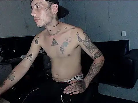 Snapshot of patrik_tattoo_ chatting on 02.24.26 patrik tattoo online show from 02.24.26