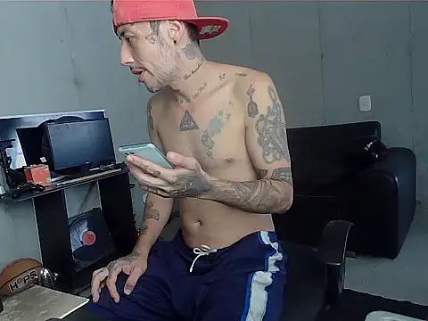 Snapshot of patrik_tattoo_ chatting on 03.04.26 patrik tattoo online show from 03.04.26