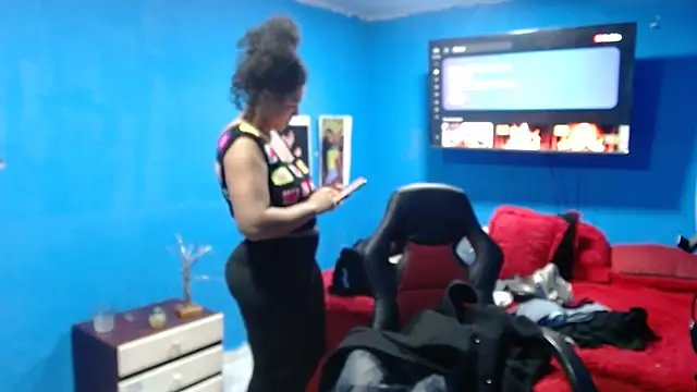 bellacrespalatina online show from 11.18.25