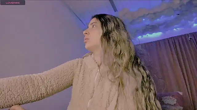 Snapshot of Lauu_G chatting on 03.01.25 Lauu G online show from 03.01.25