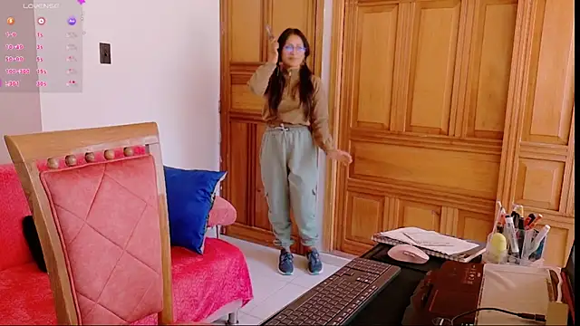 Jade Zephyra online show from 01.21.25