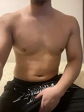 YU-KI00 online show from 12.14.25