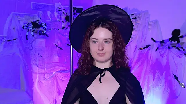 Snapshot of AnnTerry_ chatting on 10.18.25 AnnTerry  online show from 10.18.25