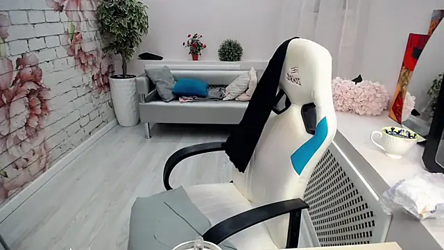 Cutie Asya online show from 12.04.25