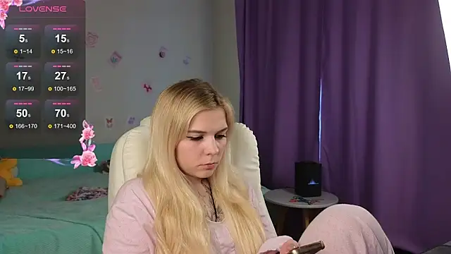 Snapshot of Kate_Legend chatting on 02.10.26 Kate Legend online show from 02.10.26