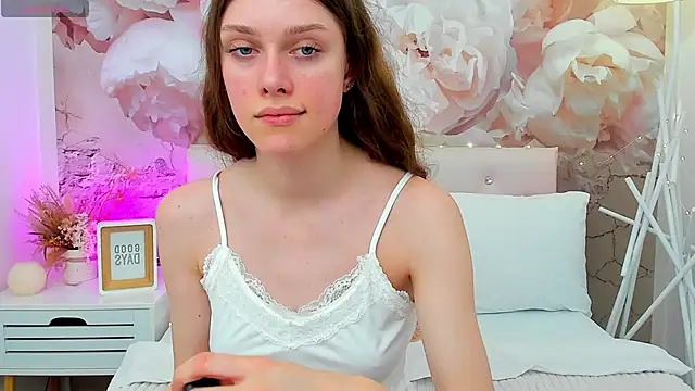 Snapshot of JaneBrowni chatting on 11.27.25 JaneBrowni online show from 11.27.25