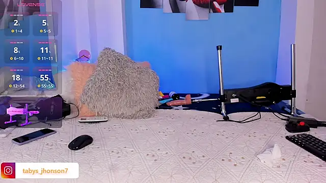 TabyJhonson online show from 03.05.25