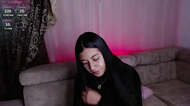 Snapshot of Paulis_gh chatting on 12.18.24 Paulis gh online show from 12.18.24