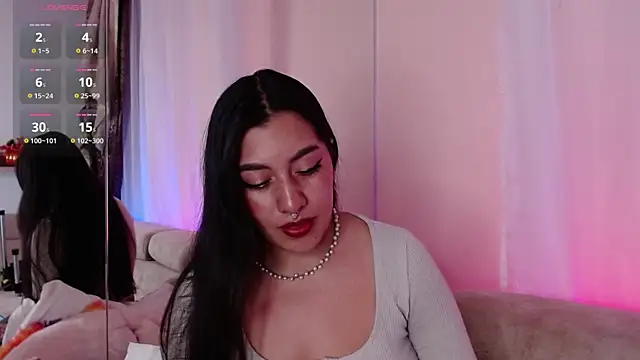 Snapshot of Paulis_gh chatting on 03.19.25 Paulis gh online show from 03.19.25
