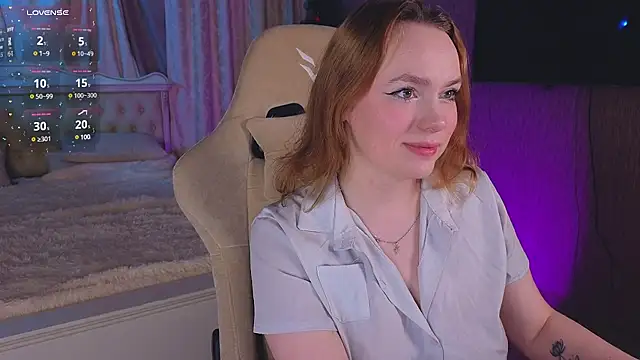 Snapshot of Kari_Lunna chatting on 01.18.25 Kari Lunna online show from 01.18.25