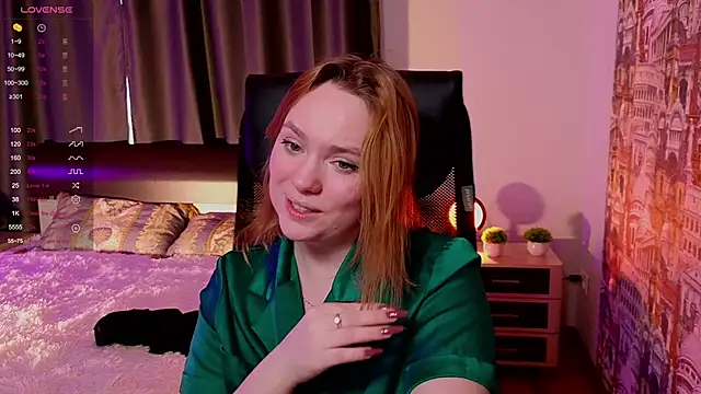 Snapshot of Kari_Lunna chatting on 01.24.25 Kari Lunna online show from 01.24.25