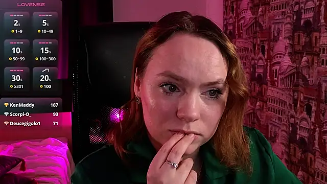 Snapshot of Kari_Lunna chatting on 03.01.25 Kari Lunna online show from 03.01.25