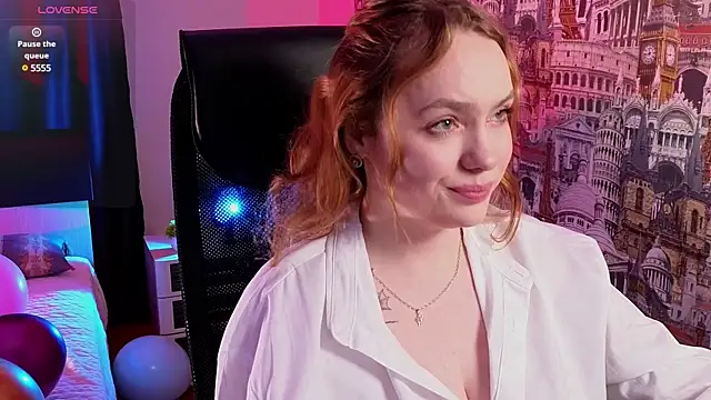Snapshot of Kari_Lunna chatting on 03.05.25 Kari Lunna online show from 03.05.25