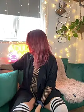 Snapshot of MelodyRoseUk chatting on 10.17.25 MelodyRoseUk online show from 10.17.25