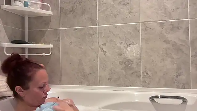 Snapshot of MelodyRoseUk chatting on 10.25.25 MelodyRoseUk online show from 10.25.25