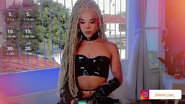 DanniLee  online show from 09.26.25