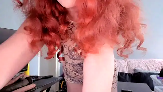 Snapshot of ENGLISHEMILY_69 chatting on 09.15.25 ENGLISHEMILY 69 online show from 09.15.25
