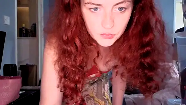 Snapshot of ENGLISHEMILY_69 chatting on 09.23.25 ENGLISHEMILY 69 online show from 09.23.25