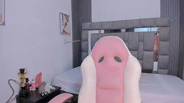 zulyjones online show from 11.01.25