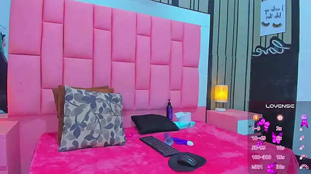 Snapshot of Brithanyslim chatting on 01.30.25 Brithanyslim online show from 01.30.25