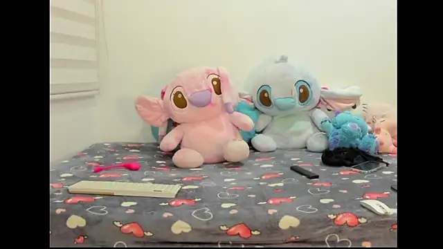 Snapshot of tamy_ian chatting on 02.17.26 tamy ian online show from 02.17.26