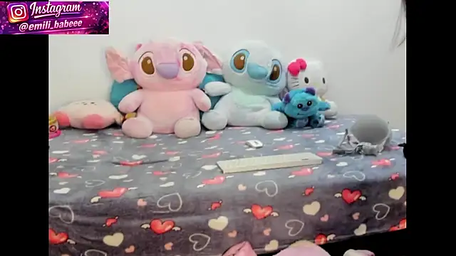 Snapshot of tamy_ian chatting on 03.27.26 tamy ian online show from 03.27.26