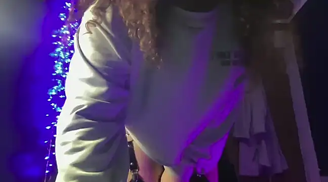 Snapshot of Luna_Artemis chatting on 01.11.25 Luna Artemis online show from 01.11.25