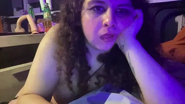 Snapshot of Luna_Artemis chatting on 01.15.25 Luna Artemis online show from 01.15.25