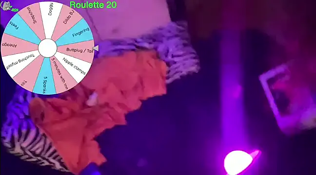 Snapshot of Luna_Artemis chatting on 01.15.25 Luna Artemis online show from 01.15.25