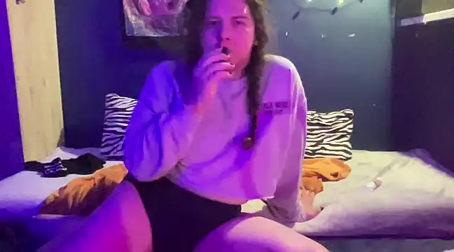 Snapshot of Luna_Artemis chatting on 03.11.25 Luna Artemis online show from 03.11.25