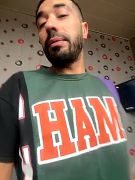 Snapshot of djtimka chatting on 11.04.25 djtimka online show from 11.04.25