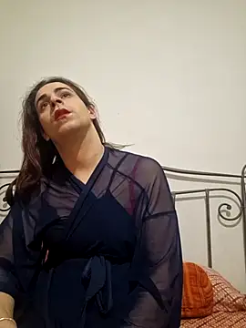 Snapshot of perla97 chatting on 12.15.24 perla97 online show from 12.15.24