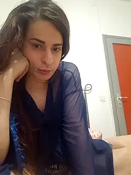 Snapshot of perla97 chatting on 12.16.24 perla97 online show from 12.16.24