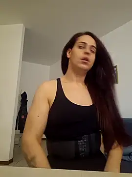 Snapshot of perla97 chatting on 10.21.25 perla97 online show from 10.21.25
