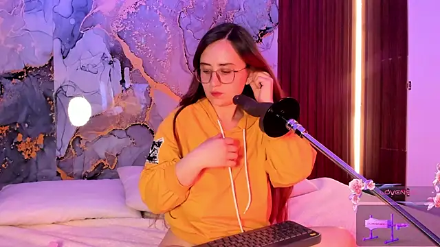 centaurigirl online show from 09.21.25