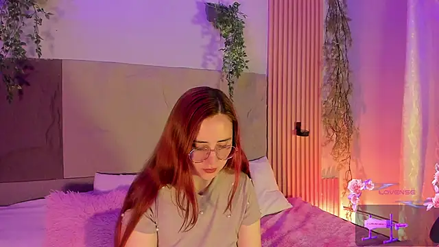 centaurigirl online show from 02.17.26