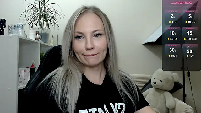 Sunny bunny6 online show from 11.29.25