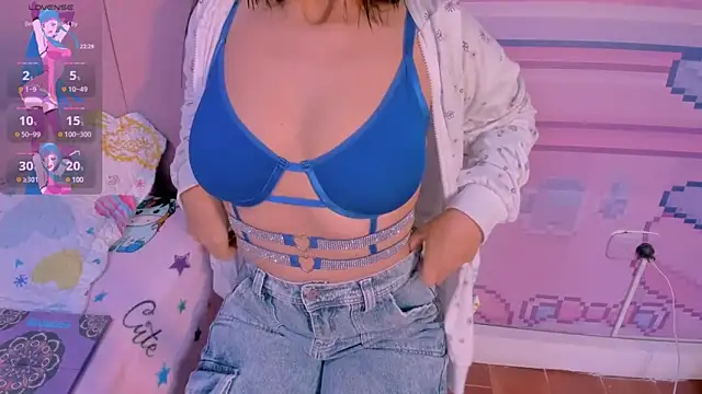 Snapshot of _18alice chatting on 03.06.25 18alice online show from 03.06.25