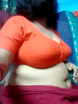 BERRY 00 online show from 02.10.25