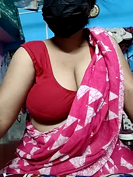 BERRY 00 online show from 10.26.25