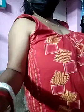 BERRY 00 online show from 04.05.26