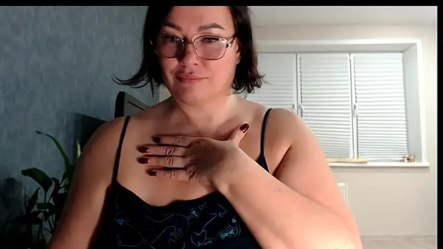 Nora Star online show from 01.12.26