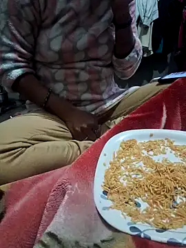 Snapshot of sxy_life chatting on 12.25.24 sxy life online show from 12.25.24