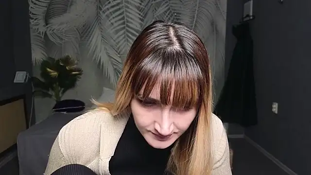 Nika Kitten online show from 12.04.25