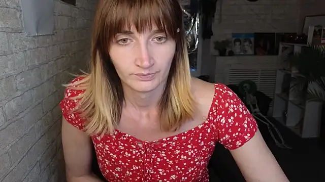 Snapshot of Nika_Kitten chatting on 05.07.26 Nika Kitten online show from 05.07.26