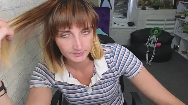 Snapshot of Nika_Kitten chatting on 06.08.26 Nika Kitten online show from 06.08.26