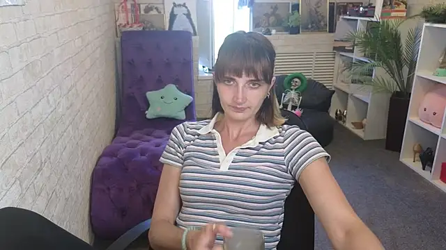 Snapshot of Nika_Kitten chatting on 06.11.26 Nika Kitten online show from 06.11.26