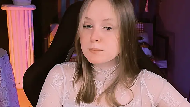 VivienLeeigh online show from 02.05.25